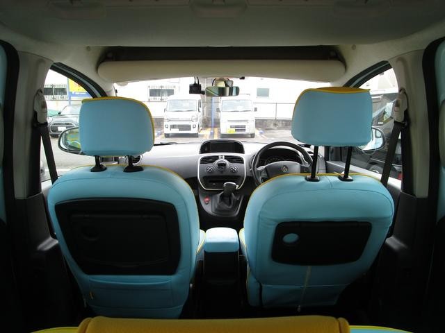 9570346A30261030W00113.jpg