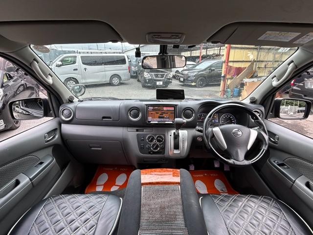 0507283A30261030W00201.jpg