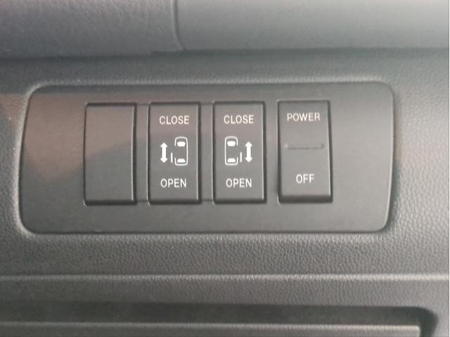 0202228A30261030W00418.jpg