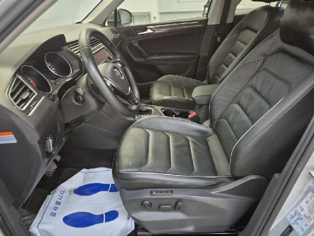 6071500721R11.jpg