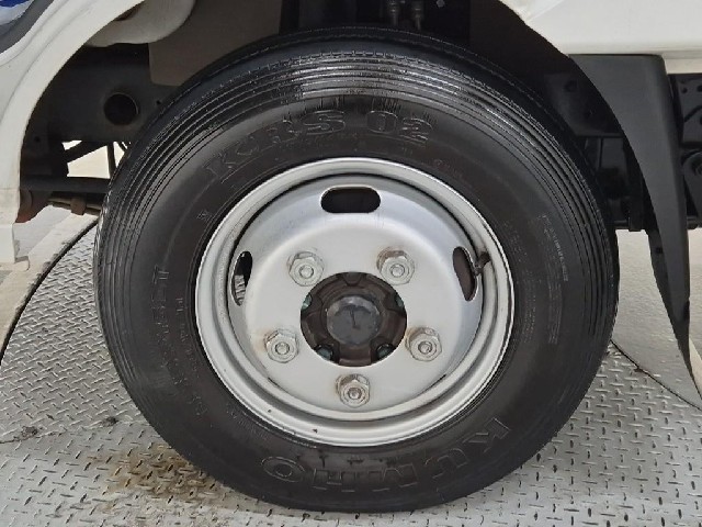6061002765R19.jpg