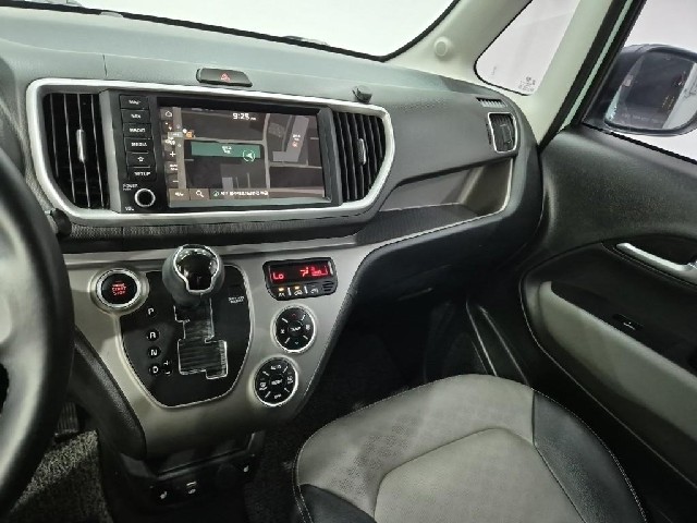 6071000338R10.jpg