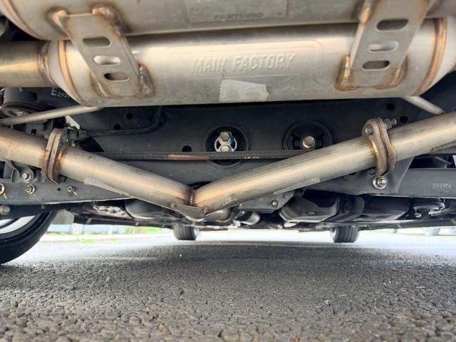 0520216A30261027W00215.jpg