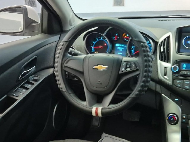 6061502379R9.jpg
