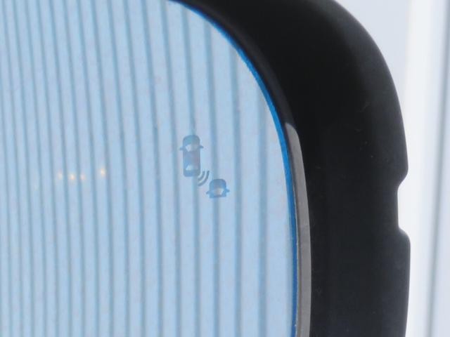 0520217A30261019W00210.jpg