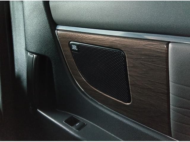 0403515A30260928W00112.jpg