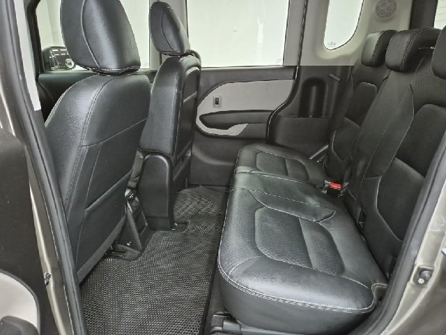 6071000592R12.jpg