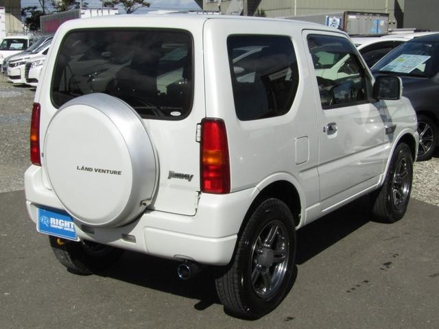 0903304A30261019W00409.jpg