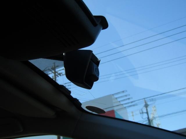0506241A30261029W00105.jpg