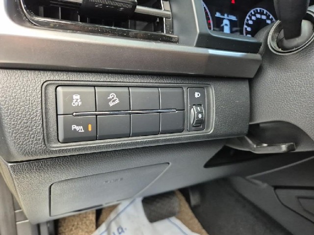 6081502018R15.jpg