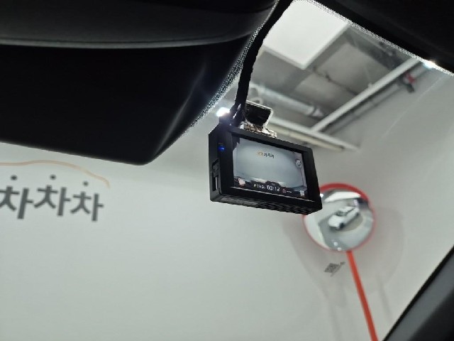 6041000646R17.jpg