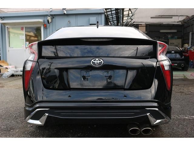 0561240A30261030W00102.jpg