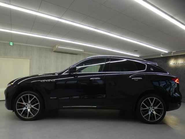 9510132A30251110W00104.jpg