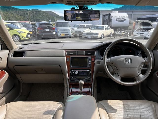 0720029A30261029W00113.jpg