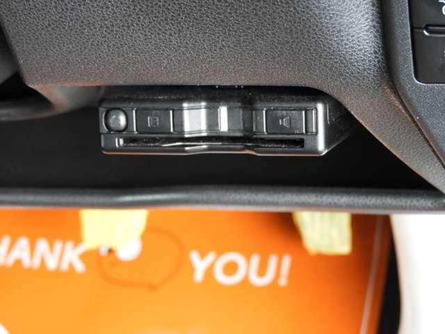 1101573A30261026W03319.jpg
