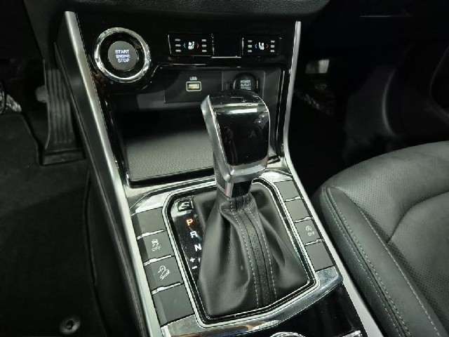 6081002198R8.jpg