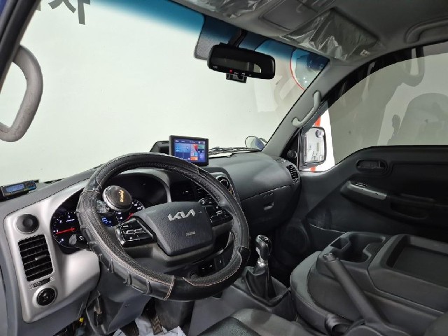 6081002127R6.jpg
