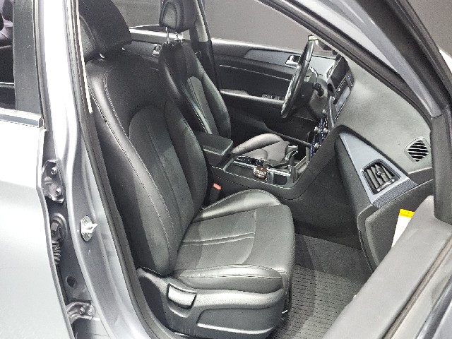 ae8cc34083146a8e31bb94dd46cb42f0.jpeg