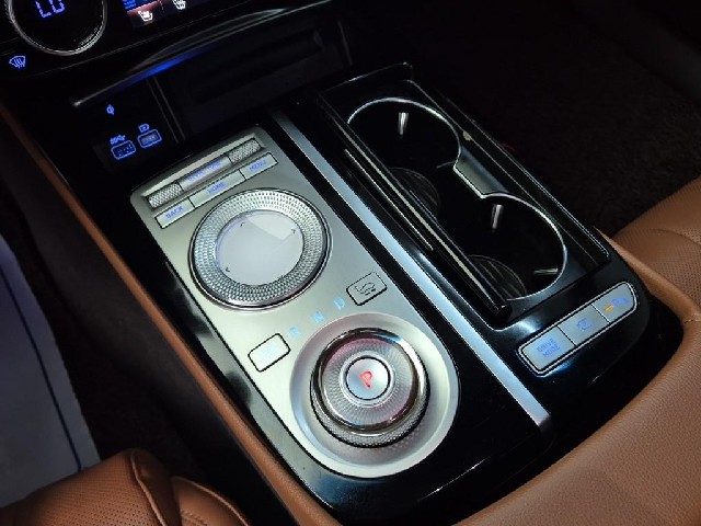 6081500950R8.jpg