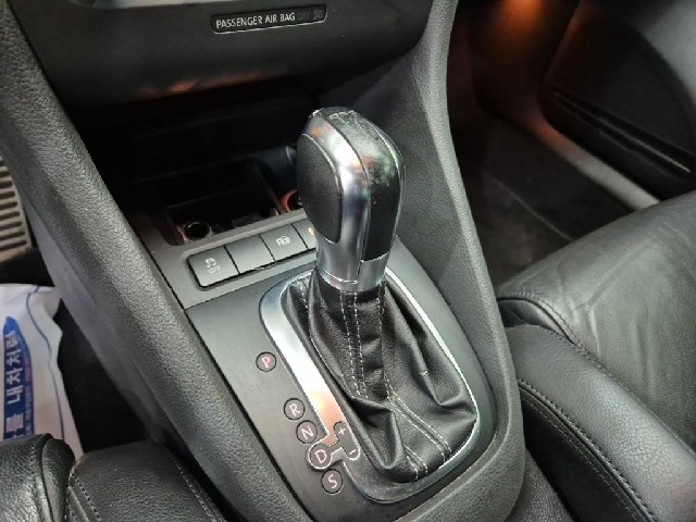 6061002136R8.jpg