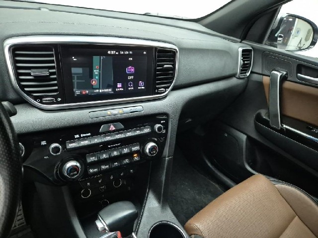 6051000424R10.jpg