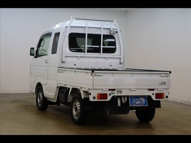 d793ea1560e5369bd88427055c2a4221.jpg