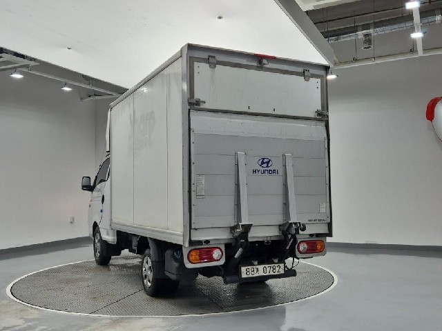 6071000152R2.jpg