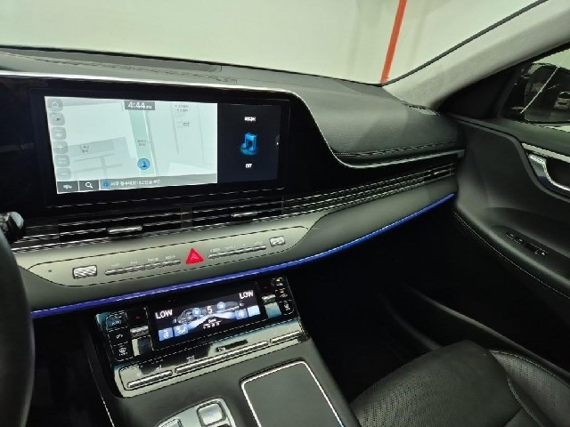 6071000354R10.jpg