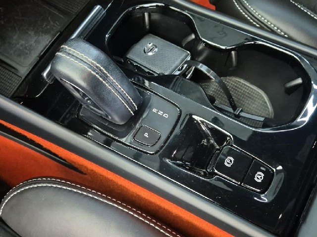 6071501015R8.jpg