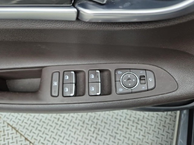 6071000773R18.jpg