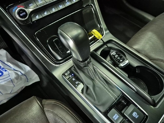 6071000773R8.jpg