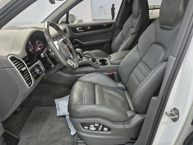 6071501575R11.jpg