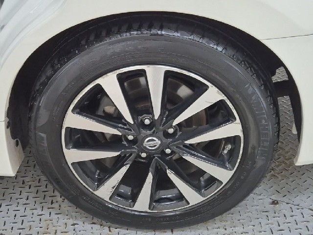 6071500981R20.jpg