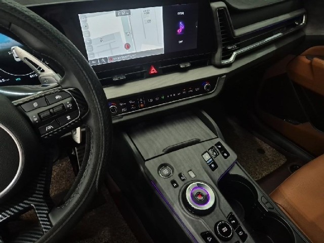 6081000268R10.jpg
