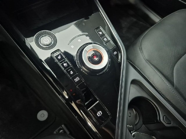 6081000227R8.jpg