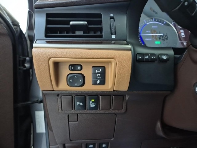 6071501454R18.jpg