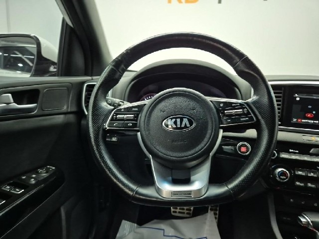 6081000570R9.jpg