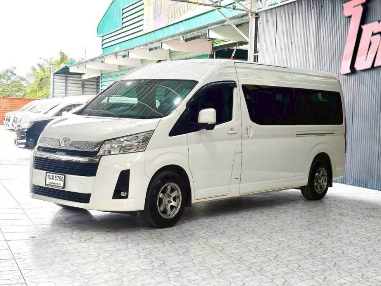 2022 Toyota Hiace, photo 1 of 1
