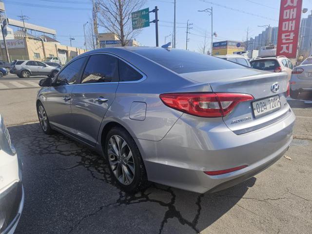 536592084f3249f16aed2df205731d24.jpeg