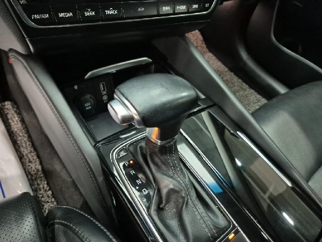 6071001096R8.jpg