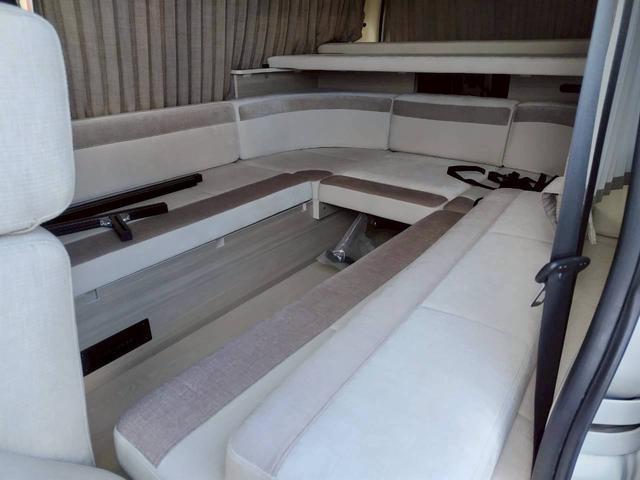 21079050_carP_l_9.jpg