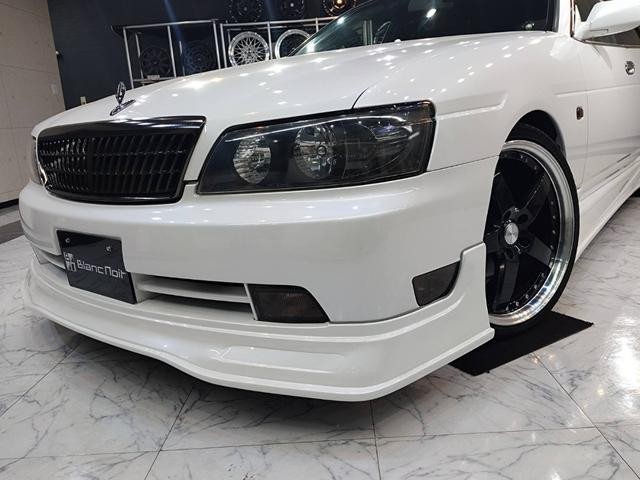 0541697A30261017W00503.jpg