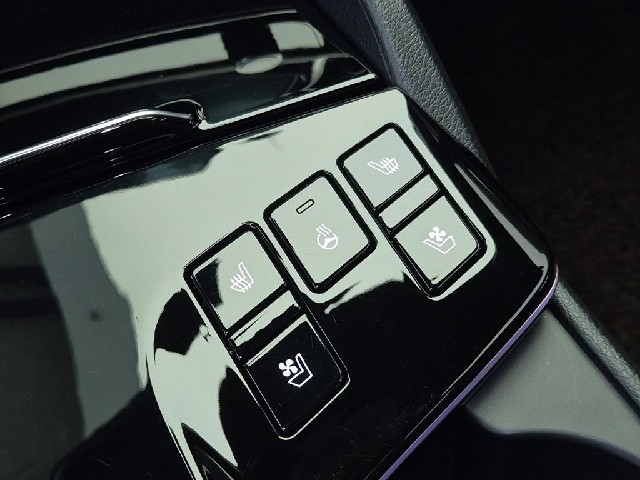 6081501040R16.jpg