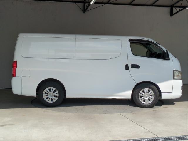 27073123_carP_l_4.jpg