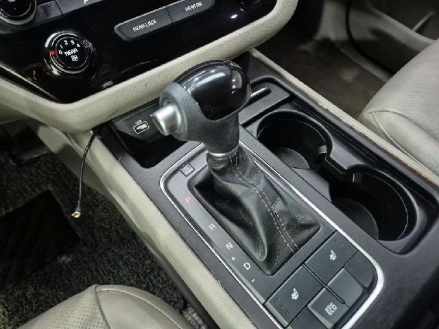 6081002271R8.jpg