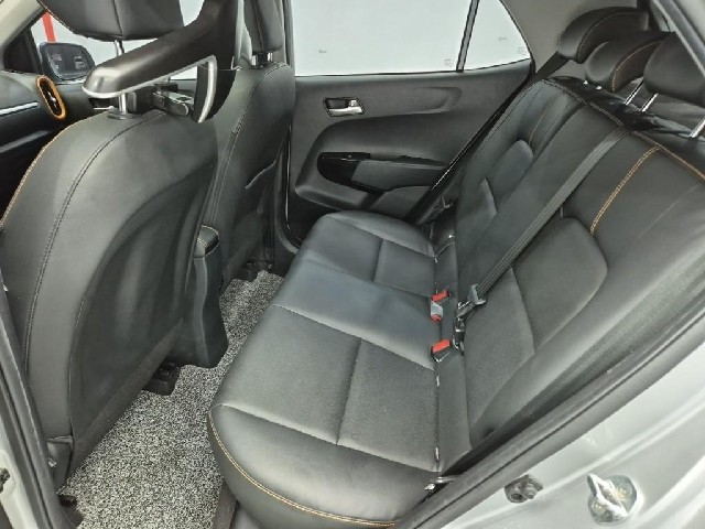 6061000671R12.jpg