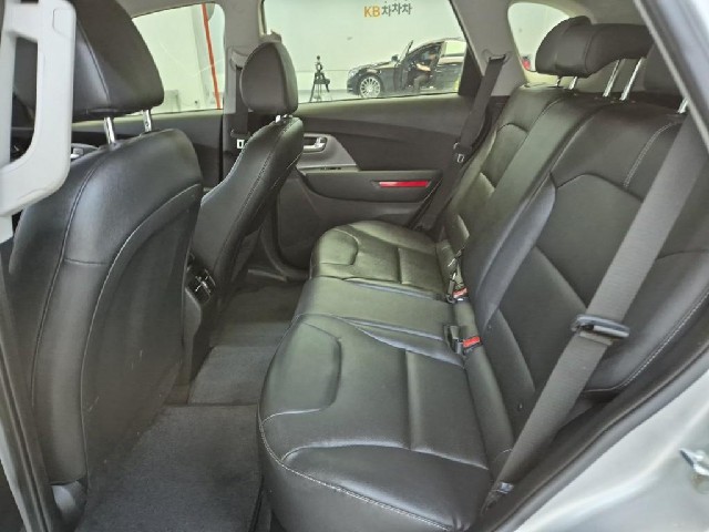 6081502114R12.jpg