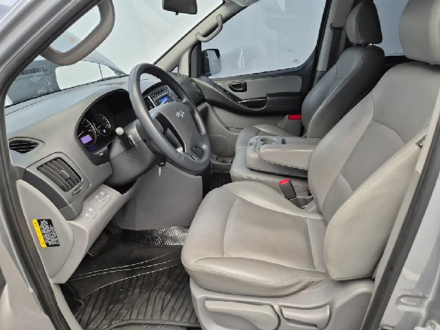 6081500823R11.jpg