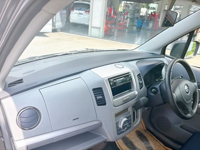 0203922A30260828W00414.jpg