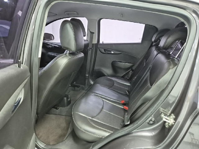 6061000302R12.jpg